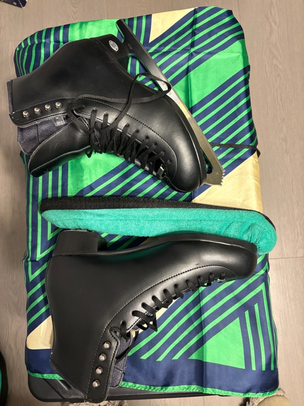 Men's Black Lace-Up Ice Skates - Classic Training Skates with Blade Covers